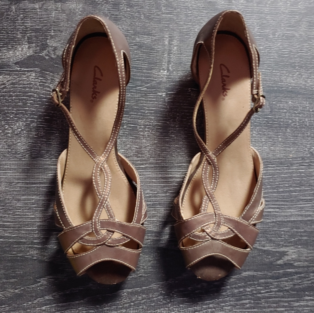 Clarks bronze leather Grecian style sandals